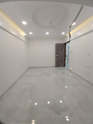 Room in 2 BHK Apartment at M4 Ocean View, Mazgaon – for Sale