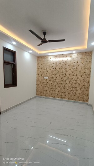 Room in 2.5 BHK Builder Floor at Govindpuri – for Sale