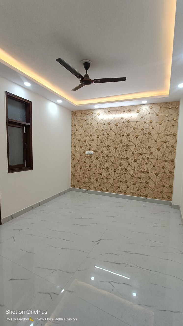 Room, govindpuri 2.5 Bedroom 700 Sq.Ft. Builder Floor In Govindpuri Delhi 9162153
