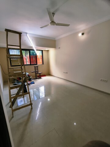 Room in 2 BHK Apartment at Union Park, Chembur – for Rent