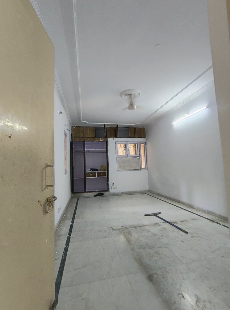 Bedroom, sarita vihar 3 Bedroom 1600 Sq.Ft. Apartment In Sarita Vihar Delhi 9162195