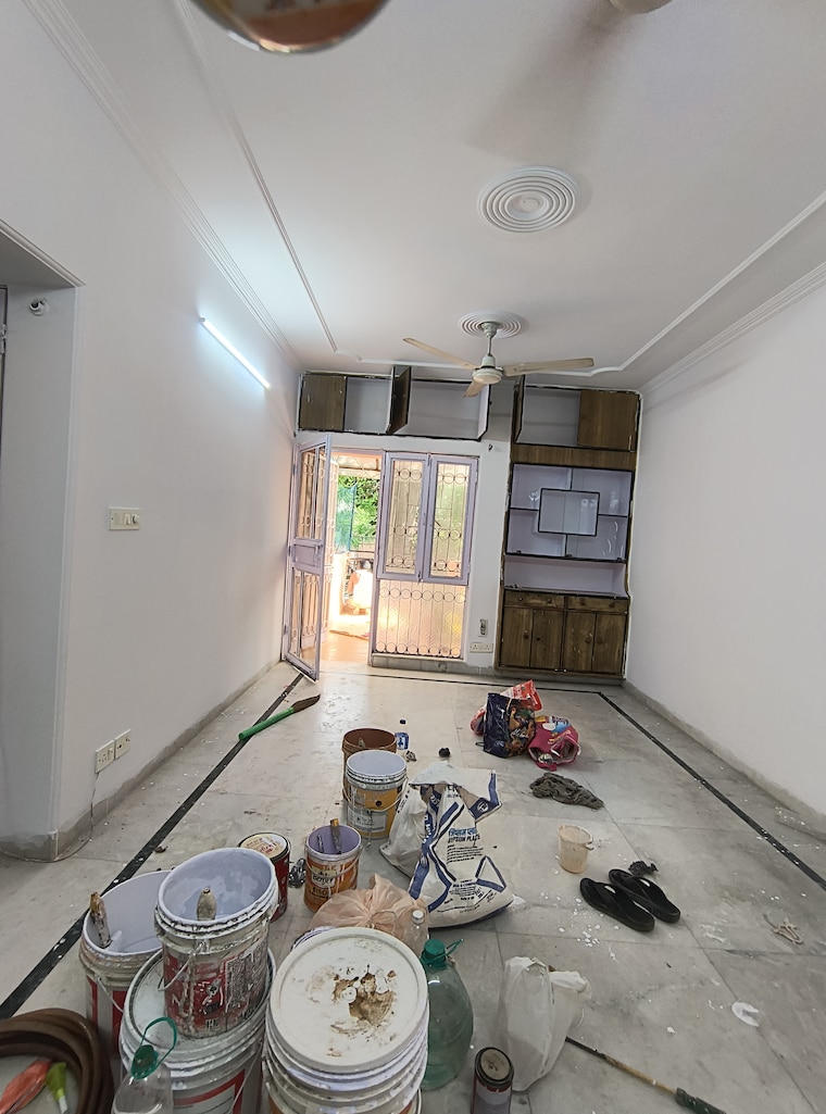 Living Room, sarita vihar 3 Bedroom 1600 Sq.Ft. Apartment In Sarita Vihar Delhi 9162195