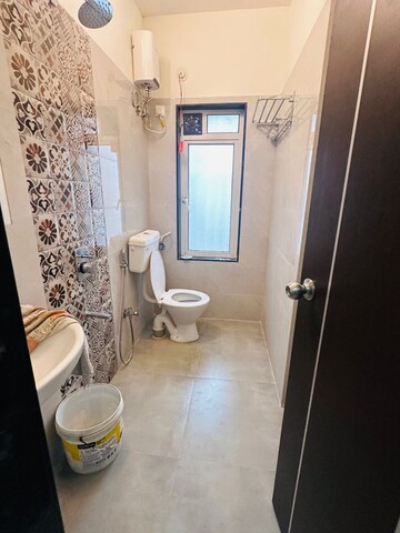 Master Bedroom in 2 BHK Apartment at Pallavi Chhaya CHS, Chembur – for Rent