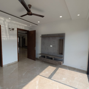 Room in 3 BHK Builder Floor at Sector 7 – for Sale