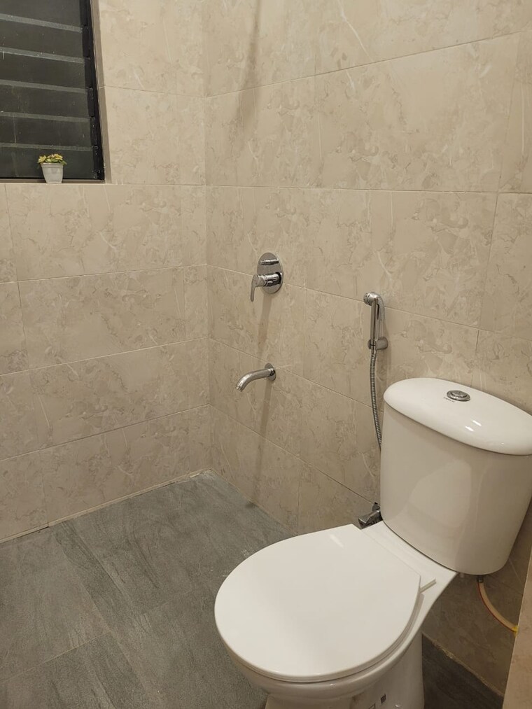 Bathroom, kumar-primeview 2 Bedroom 730 Sq.Ft. Apartment In Hadapsar Pune 9162170
