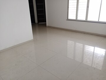 Room in 2 BHK Apartment at Akshay Floria Building A, Vadgaon Budruk – for Sale