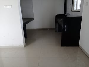 Room in 2 BHK Apartment at Akshay Floria Building A, Vadgaon Budruk – for Sale