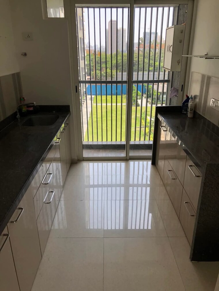 Balcony, courtyard-by-narang-realty-and-the-wadhwa-group 2 Bedroom 950 Sq.Ft. Apartment In Pokhran Road No Two Thane 9162219