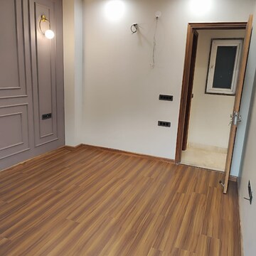 Room in 3 BHK Builder Floor at Raheja Mall, Tikri – for Rent