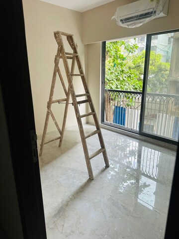 Room in 4 BHK Apartment at Shree Krishna Suyog, Chembur – for Rent