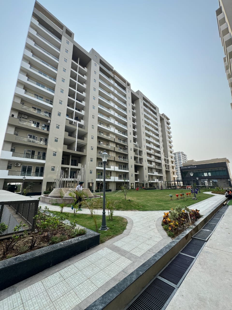4 BHK + Pooja Room Apartment For Sale in Artique Uptown Skylla