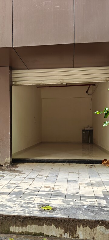Room in  Shop at Vaibhav Eastern Groves, Vikhroli East – for Rent