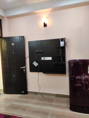 1 RK Independent House For Rent in Unitech Arcadia, South City 2