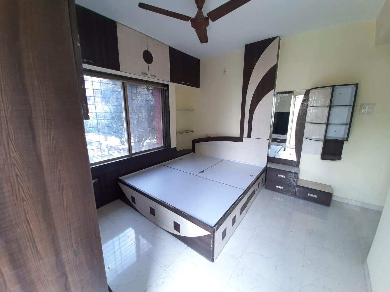 2 BHK + Servant Room Apartment For Sale in Akshay Glory Apartment