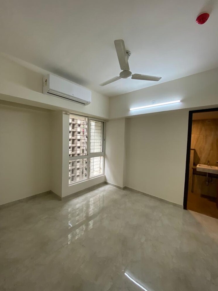 Room, lodha-amara 1.5 Bedroom 650 Sq.Ft. Apartment In Kolshet Road Thane 9162293