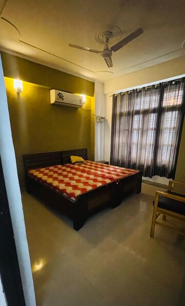 Bedroom in 3 BHK Apartment at Faizabad Road – for Rent