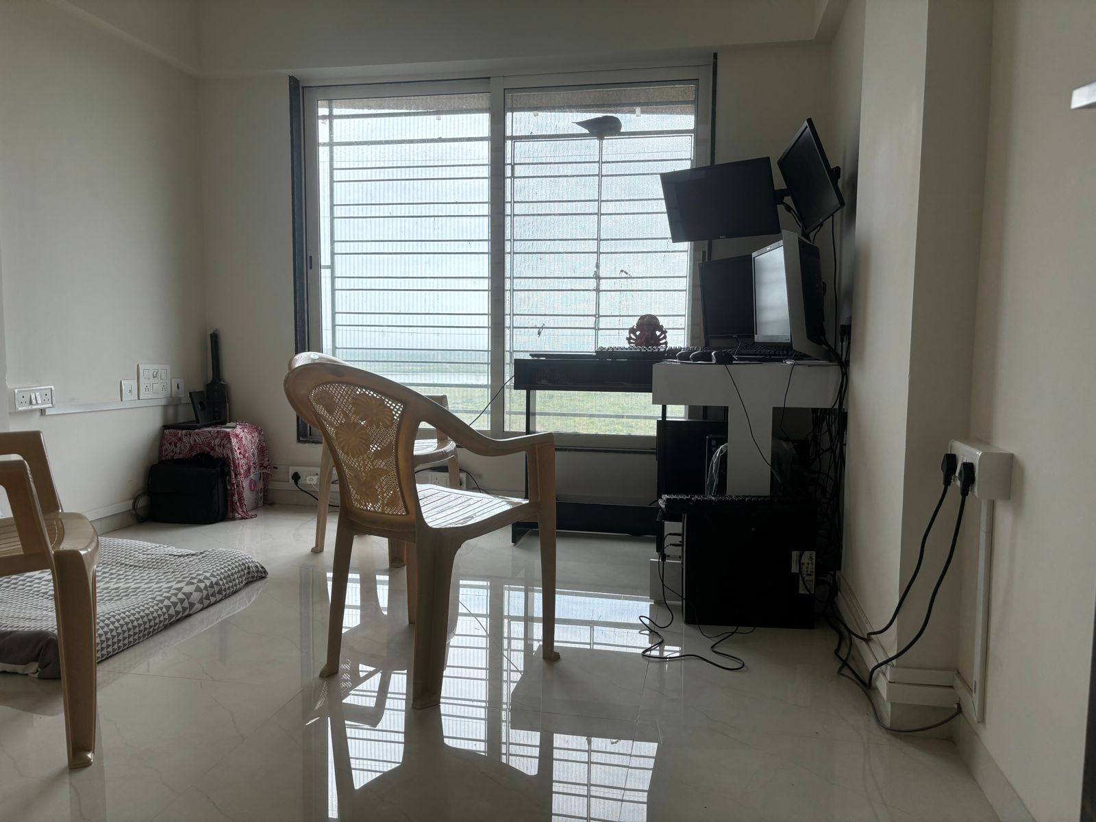 2 BHK Apartment For Rent in Gurukrupa Smiles Marina Enclave