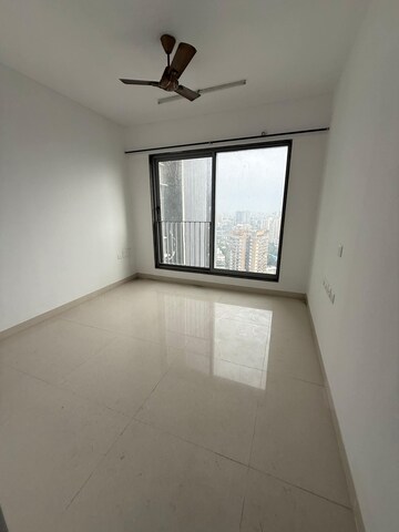 Room in 2 BHK Apartment at Sunteck City Avenue 4, Goregaon West – for Rent