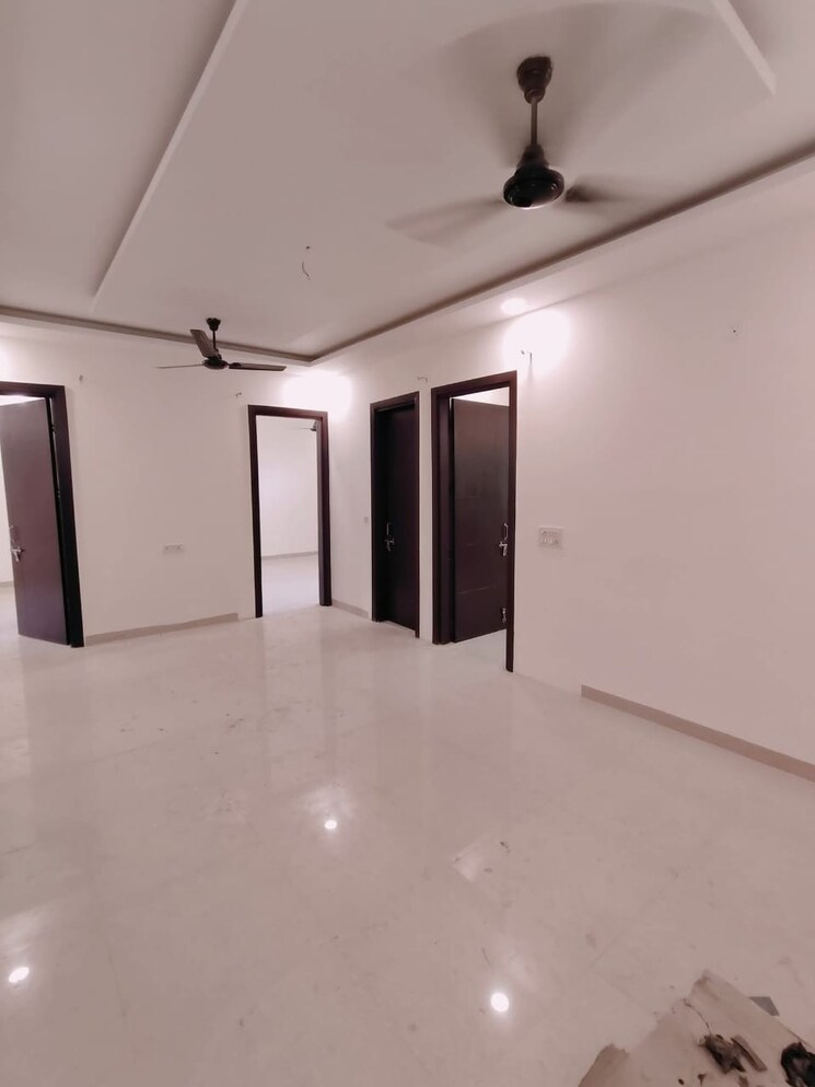 Room, green fields colony 3 Bedroom 1900 Sq.Ft. Builder Floor In Green Fields Colony Faridabad 9162353