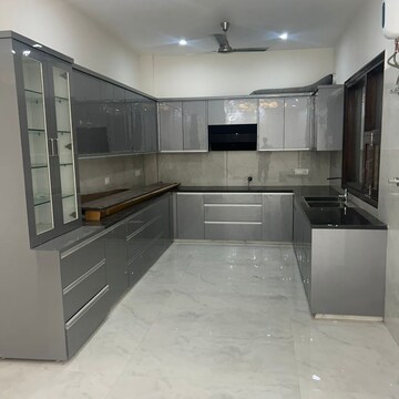 Kitchen in 3 BHK Builder Floor at Sector 57 – for Rent
