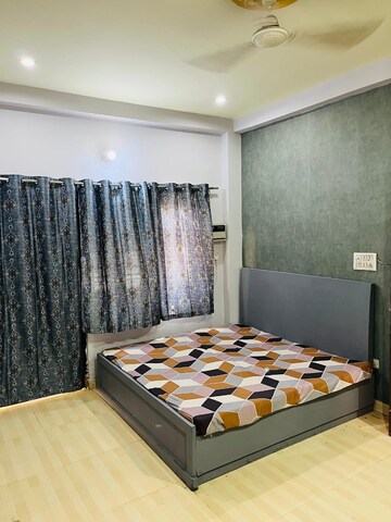 Bedroom in 1 RK Independent House at Unitech Arcadia, South City 2 – for Rent
