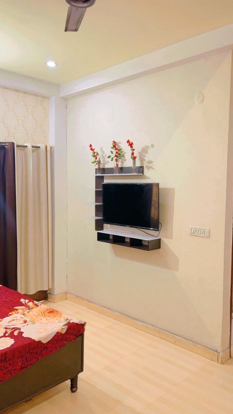 undefined, unitech-arcadia 1 RK 350 Sq.Ft. Independent House In South City 2 Gurgaon 9162383