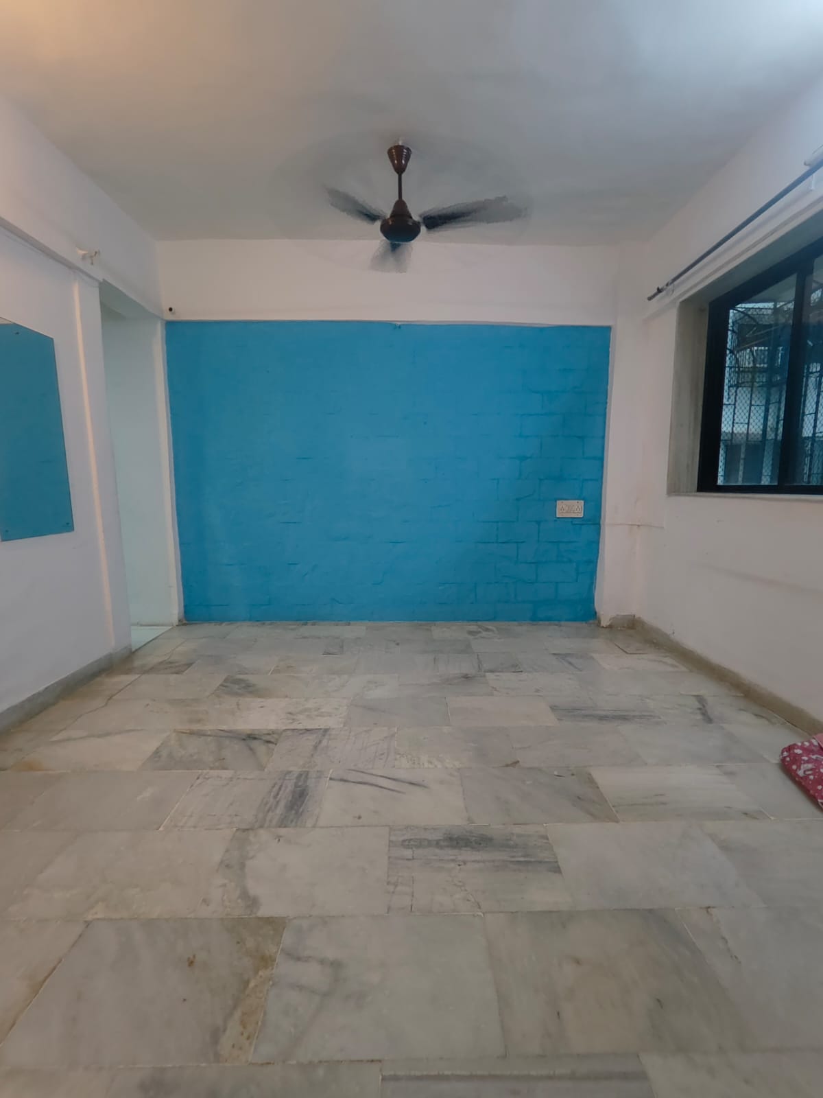 1 BHK Apartment For Rent in Gokul Apartment Malad West