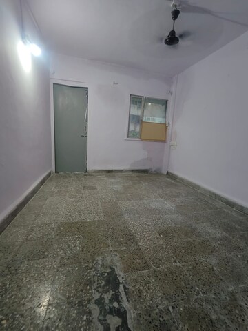 Room in 1 BHK Apartment at Gokul Apartment Malad West, Malad West – for Rent