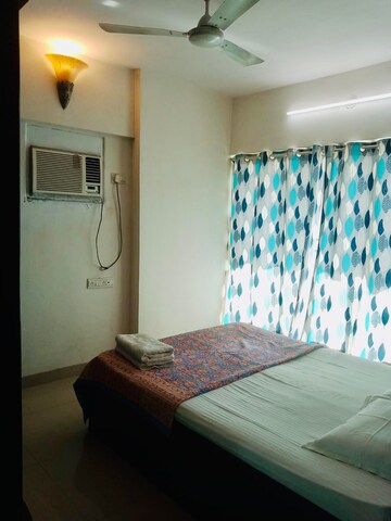 Bedroom in 2 BHK Apartment at Amann Akansha Heights, Worli – for Rent