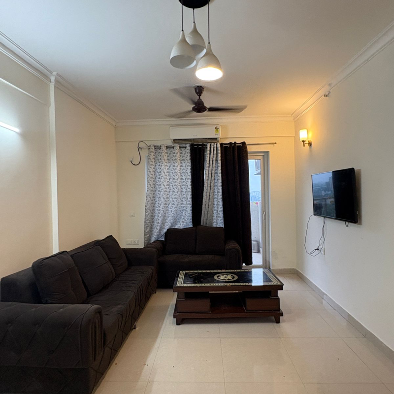 3 BHK + Servant Room Apartment For Rent in Pareena Micasa