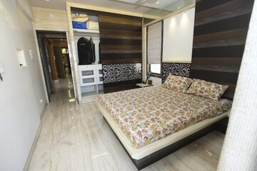Bedroom in 4 BHK Apartment at Kamala New Apsara, Khar West – for Rent