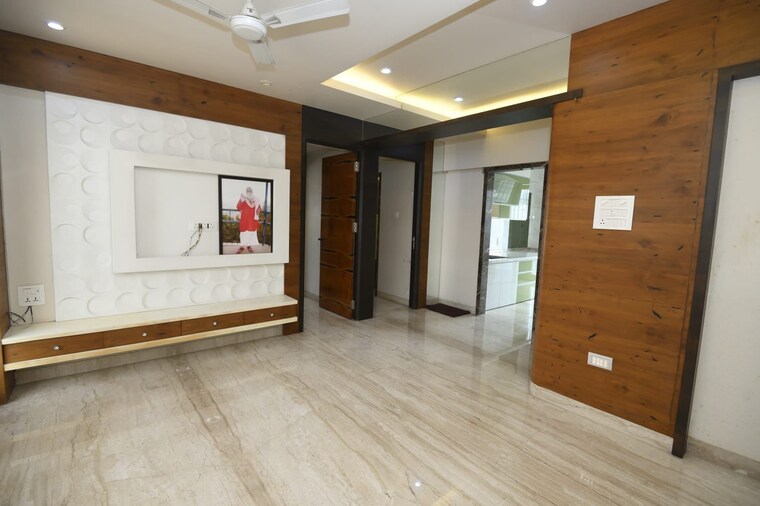 Room, kamala-new-apsara 4 Bedroom 2000 Sq.Ft. Apartment In Khar West Mumbai 9162436