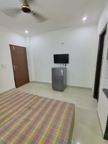 1 RK Independent House For Rent in Unitech Arcadia, South City 2