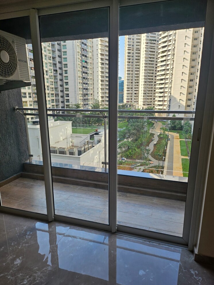 Balcony, lnt-veridian 3 Bedroom 990 Sq.Ft. Apartment In Powai Mumbai 9162526
