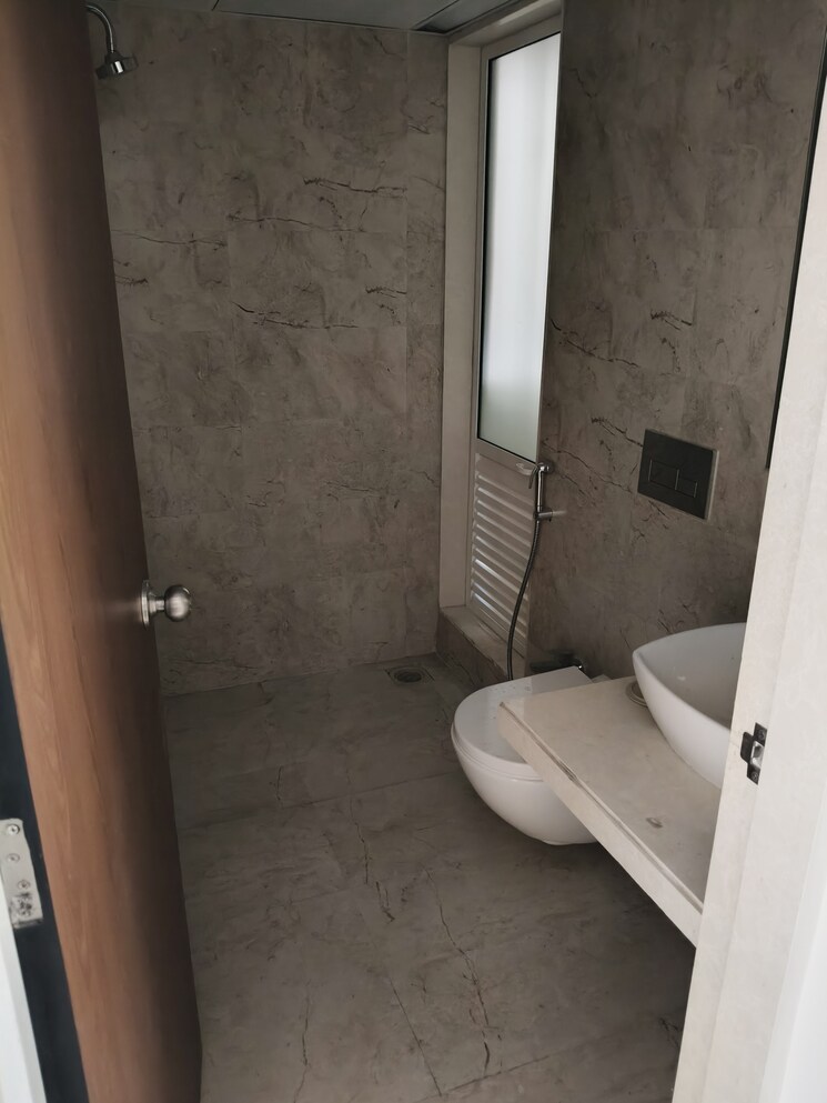 Bathroom, dosti-west-county 2 Bedroom 734 Sq.Ft. Apartment In Balkum Pada Thane 9162537