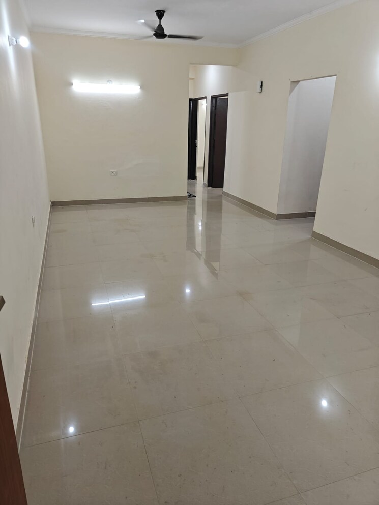 Room, antriksh-golf-link 3 Bedroom 1650 Sq.Ft. Apartment In Sector 1 Greater Noida Greater Noida 9162561