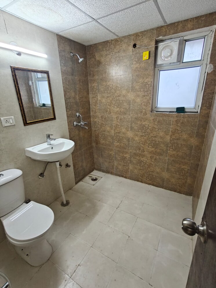 Bathroom, antriksh-golf-link 3 Bedroom 1650 Sq.Ft. Apartment In Sector 1 Greater Noida Greater Noida 9162561
