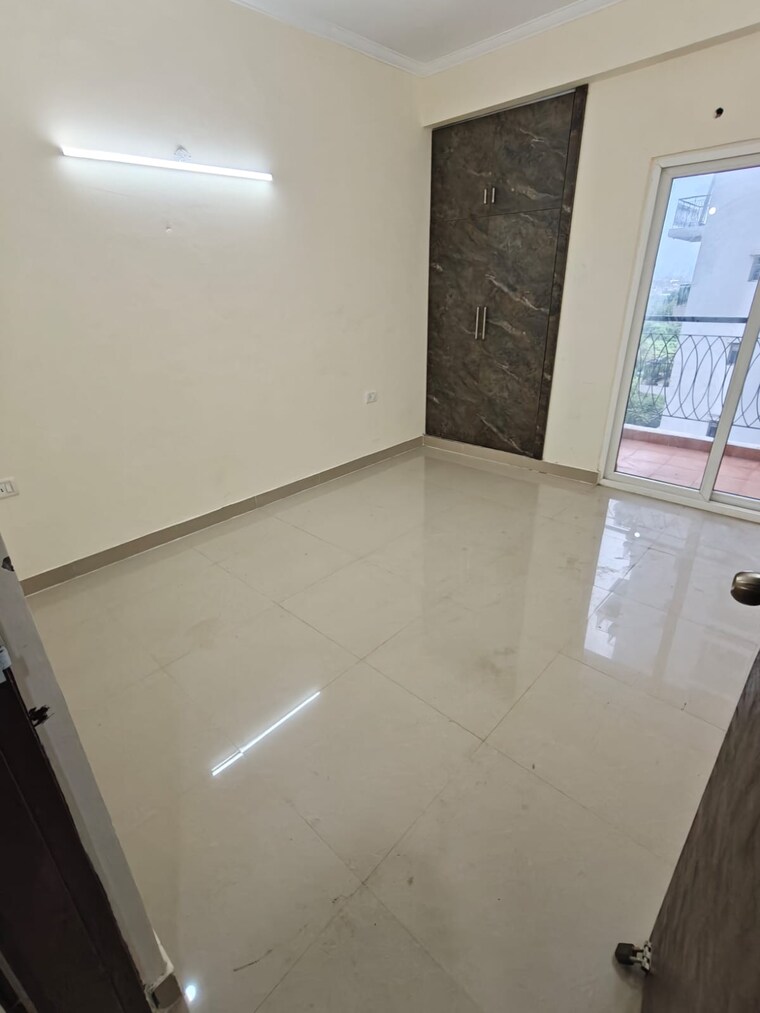 Room, antriksh-golf-link 3 Bedroom 1650 Sq.Ft. Apartment In Sector 1 Greater Noida Greater Noida 9162561