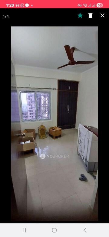 Room in 2 BHK Apartment at Antriksh Golf Link, Sector 1 Greater Noida – for Rent