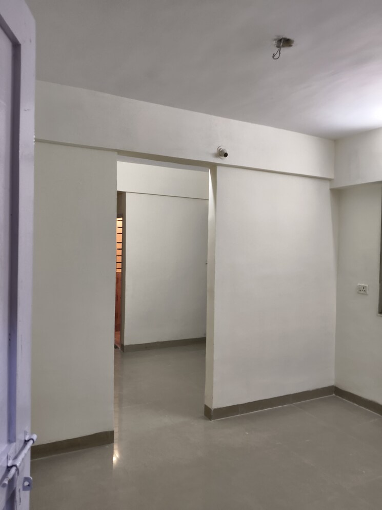 Room, vile parle west 1 RK 300 Sq.Ft. Apartment In Vile Parle West Mumbai 9162654