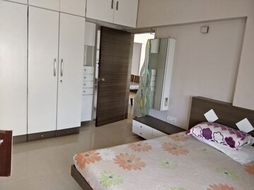 2 BHK Apartment For Rent in Tardeo