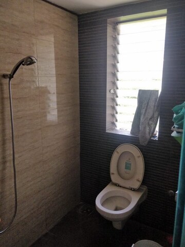Bathroom in 2 BHK Apartment at Tardeo – for Rent