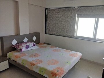 Bedroom in 2 BHK Apartment at Tardeo – for Rent
