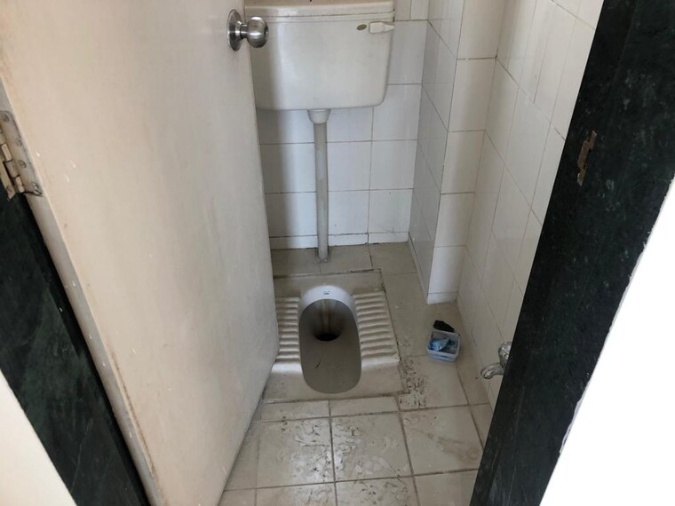 Bathroom, daulat-nagar 2 Bedroom 1000 Sq.Ft. Apartment In Anand Nagar Pune 9162739