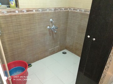 Furnished Amenities in 2 BHK Apartment at Daulat Nagar, Anand Nagar – for Rent