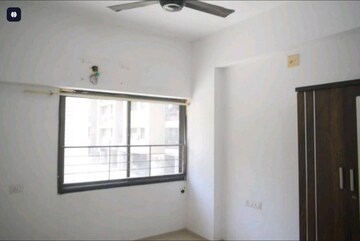 Room in 2 BHK Apartment at Vishwanath Sopan, Shela – for Rent