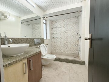 Attached Bathroom in 4 BHK Apartment at Parsvnath Exotica, Sector 53 – for Rent