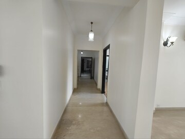 Building Lobby in 4 BHK Apartment at Parsvnath Exotica, Sector 53 – for Rent