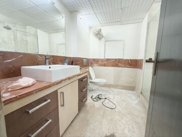 Attached Bathroom in 4 BHK Apartment at Parsvnath Exotica, Sector 53 – for Rent