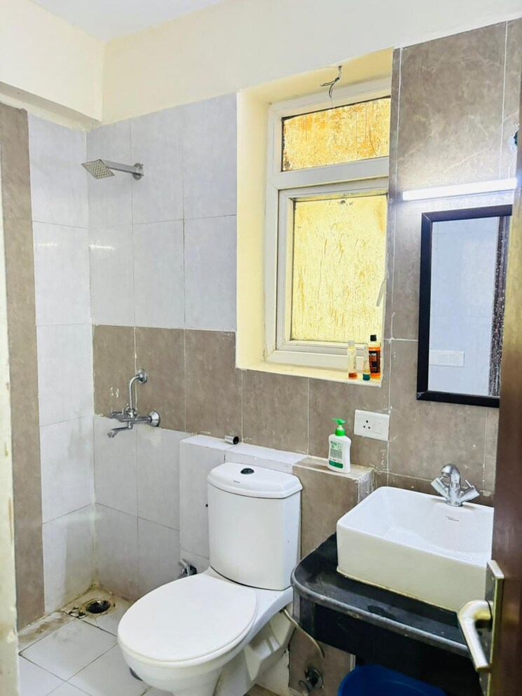 Bathroom, aims-golf-city 3 Bedroom 1350 Sq.Ft. Apartment In Sector 75 Noida 9162844
